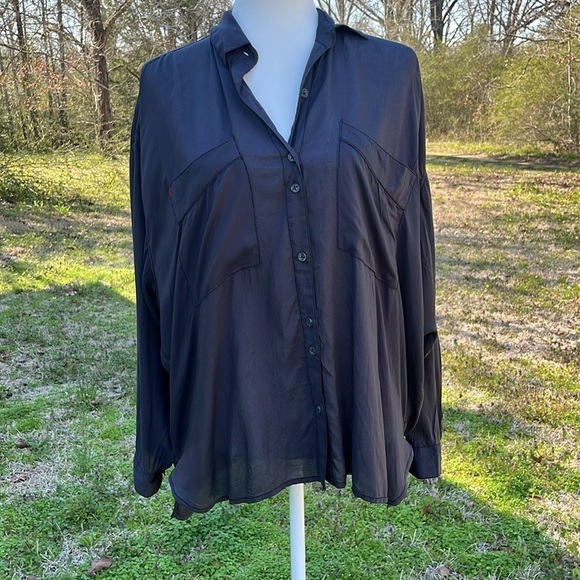 Urban Outfitters oversized gray blouse size M NWT - Picture 1 of 7